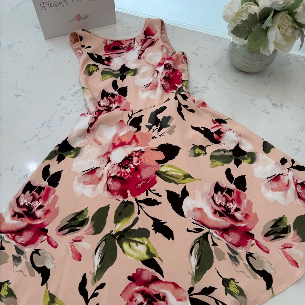 White House Black Market Peach Floral Dress